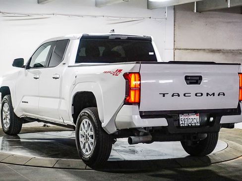 Certified 2025 Toyota Tacoma SR5 image 9