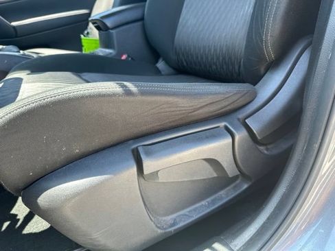 Used 2020 Nissan Rogue S w/ Special Edition Package FWD image 4