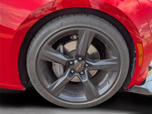 Used 2017 Chevrolet Camaro SS RWD image 38
