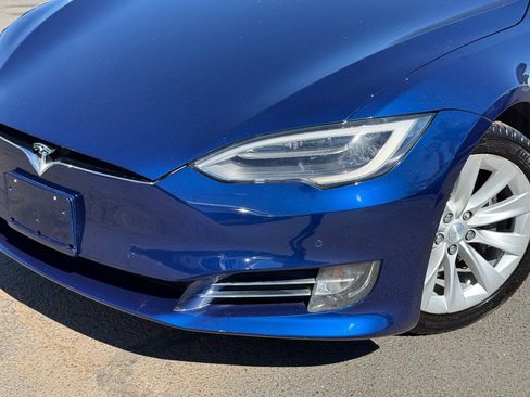 Used 2017 Tesla Model S 75D image 3