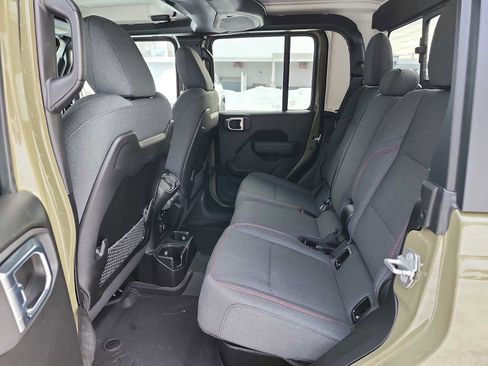 New 2026 Jeep Gladiator Rubicon w/ Steel Bumper Group image 14