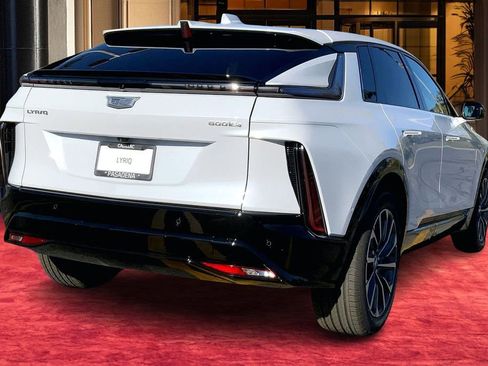New 2026 Cadillac Lyriq Premium Sport AWD/4WD image 6