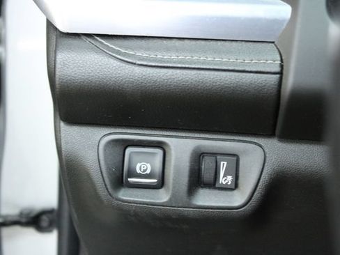 Used 2017 GMC Acadia SLE FWD image 14