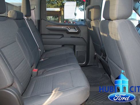 Used 2022 Chevrolet Silverado 1500 RST AWD/4WD image 13