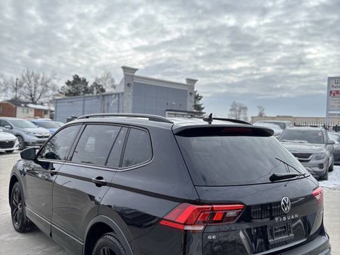 Used 2022 Volkswagen Tiguan SE R-Line image 5