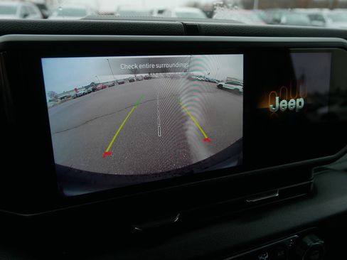 Used 2024 Jeep Wrangler Sport S image 33