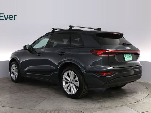 Used 2025 Audi Q6 e-tron Premium w/ Convenience Package RWD image 17