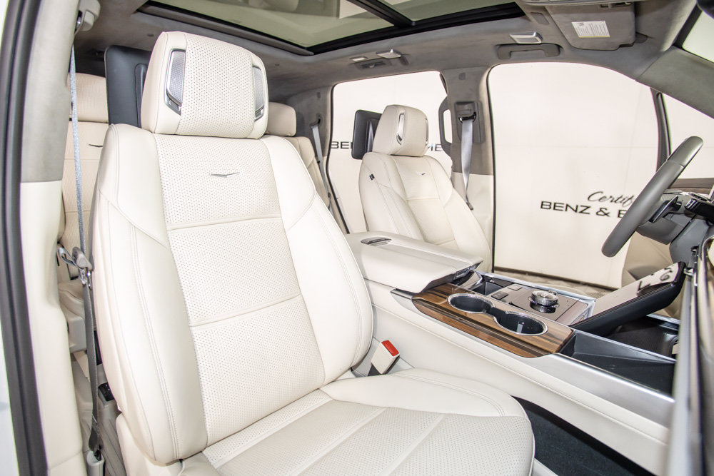Used 2025 Cadillac Escalade Premium Luxury Platinum w/ LPO, Floor Liner Package AWD/4WD image 20
