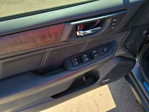 Used 2019 Subaru Outback 2.5i Limited w/ Popular Package #2 AWD/4WD image 11