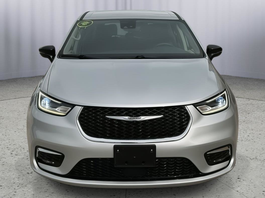 Used 2024 Chrysler Pacifica Limited FWD image 8