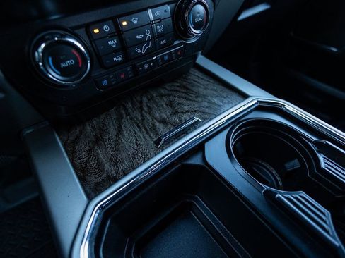 Used 2019 Ford F250 Lariat w/ Lariat Ultimate Package image 24