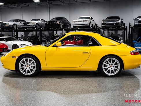 Used 2001 Porsche 911 Carrera 4 image 2