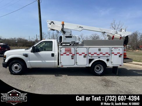 Used 2008 Ford F350 XLT RWD image 11