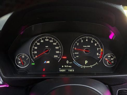 Used 2017 BMW M4 Coupe RWD image 28