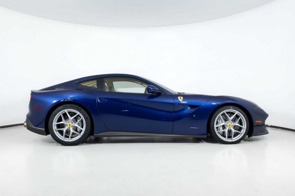 Used 2017 Ferrari F12 Berlinetta RWD image 10