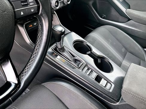 Used 2023 Honda Civic Sport image 16
