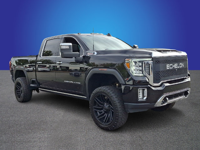 Used 2022 GMC Sierra 2500 Denali w/ Denali Black Diamond Edition AWD/4WD image 3
