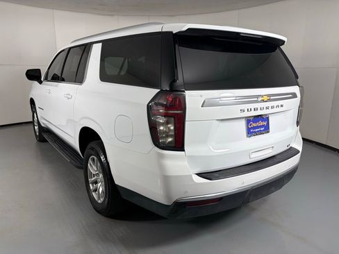 Used 2024 Chevrolet Suburban LT image 7