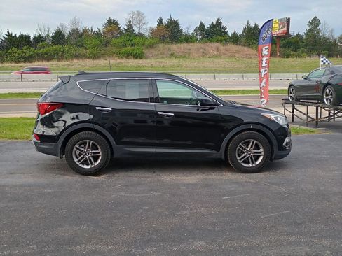 Used 2017 Hyundai Santa Fe Sport image 6