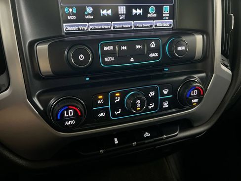 Used 2017 GMC Sierra 2500 SLE w/ HD SLE Preferred Plus Package AWD/4WD image 16