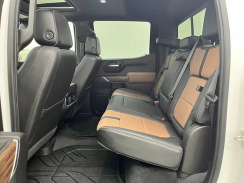 Used 2022 Chevrolet Silverado 1500 High Country w/ Technology Package AWD/4WD image 39