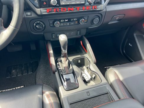 Certified 2025 Nissan Frontier PRO-4X w/ Pro Premium Package AWD/4WD image 17