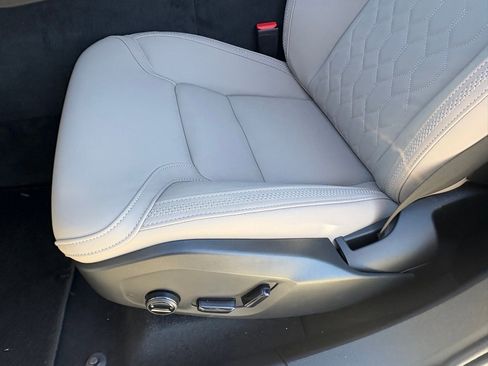 New 2026 Volvo XC60 B5 Plus w/ Protection Package Premier image 17