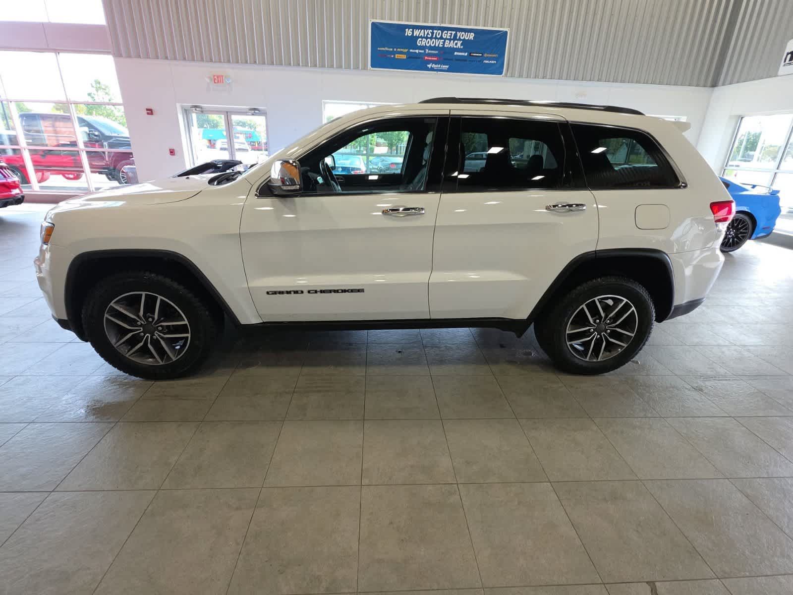Used 2019 Jeep Grand Cherokee Limited AWD/4WD image 12