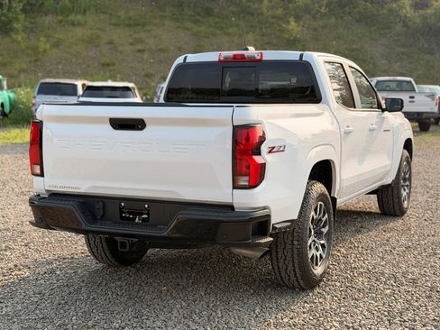 Used 2025 Chevrolet Colorado Z71 AWD/4WD image 5