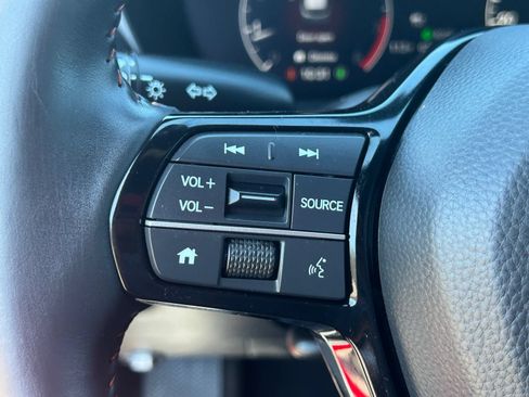 Used 2025 Honda HR-V Sport image 29