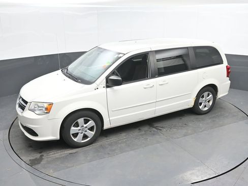 Used 2013 Dodge Grand Caravan SE image 18