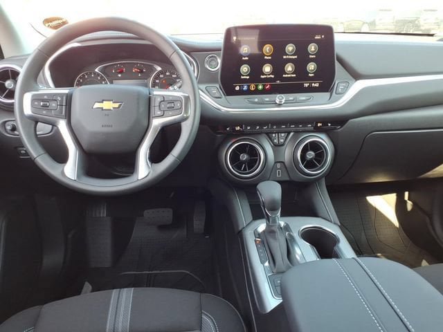 New 2026 Chevrolet Blazer LT w/ Midnight/Sport Edition FWD image 15