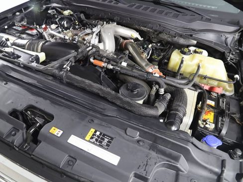 Used 2023 Ford F350 XLT image 17