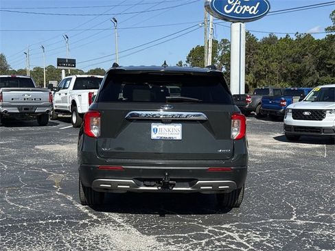 Certified 2021 Ford Explorer XLT w/ Equipment Group 202A image 5