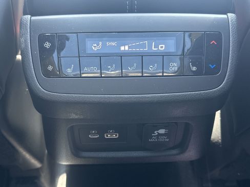 Used 2022 Nissan Pathfinder Platinum w/ Cargo Package image 25