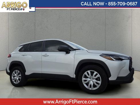 Used 2025 Toyota Corolla Cross L FWD image 1