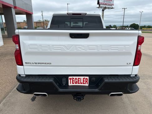 Used 2021 Chevrolet Silverado 1500 LT Trail Boss w/ Convenience Package II AWD/4WD image 6