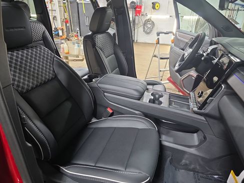 New 2026 GMC Acadia Denali w/ Super Cruise Package AWD/4WD image 10