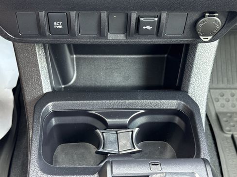 Used 2023 Toyota Tacoma SR AWD/4WD image 25