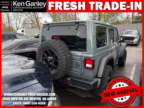 Used 2024 Jeep Wrangler Willys image 10