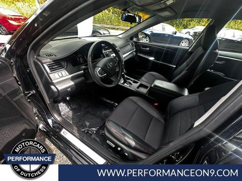 Used 2017 Toyota Camry SE image 14