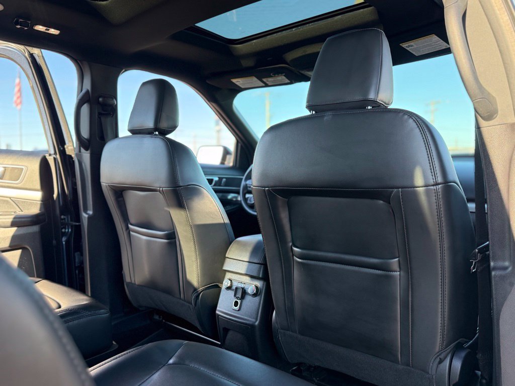 Used 2019 Ford Explorer XLT w/ Equipment Group 202A AWD/4WD image 19