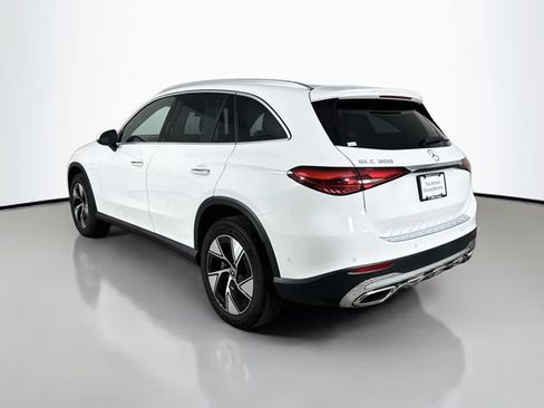 Used 2024 Mercedes-Benz GLC 300 image 5