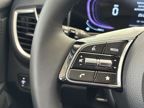 New 2026 Kia Seltos S FWD image 35