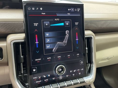 Certified 2025 GMC Yukon XL Denali w/ Sun & Power Step Package AWD/4WD image 22