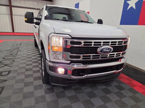 Used 2024 Ford F250 XLT w/ FX4 Off-Road Package AWD/4WD image 24