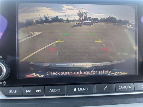 Used 2023 Nissan Rogue SV image 13