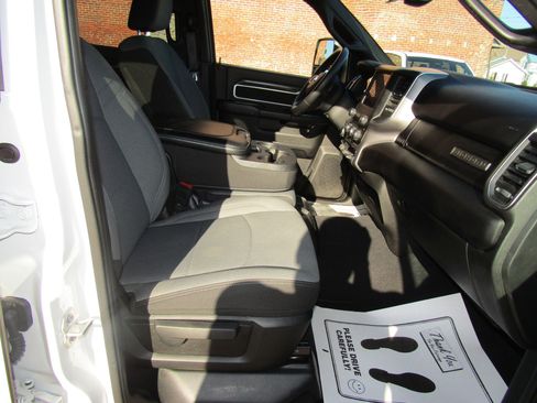 Used 2024 RAM 2500 Big Horn image 22
