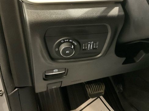 Used 2021 Jeep Grand Cherokee L Limited w/ MOPAR Finishing Package image 8