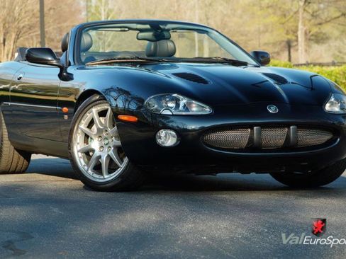 Used 2003 Jaguar XK8 Convertible image 25